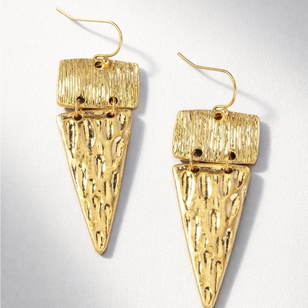 Gold Geometric Drop Earrings (3107)